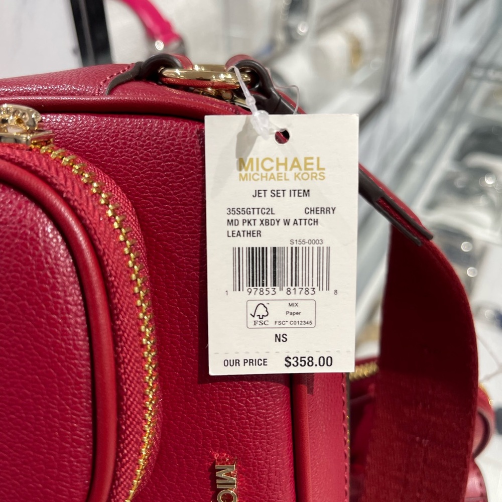 Michael Kors Jet Set Md Leather Crossbody Bag Case for Apple Airpods Pro®
Cherry - Picture 11 of 16